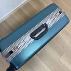 World traveler スーツケースの画像