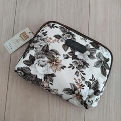 未使用☆シックな花柄！オシャレなポーチ