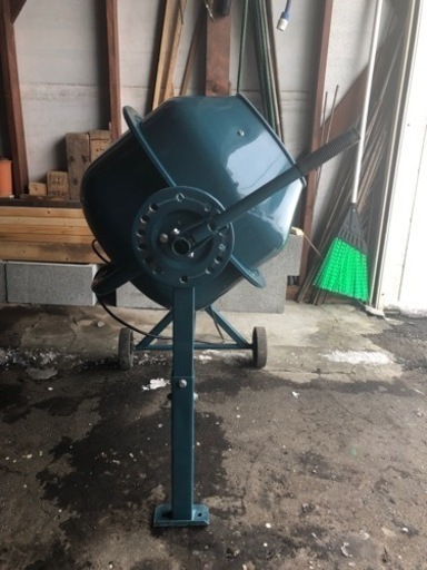 電動コンクリートミキサー