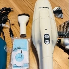 【値下げ】マキタ　インパクトドライバー　掃除機　予備電池パックありの画像