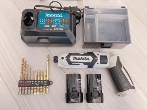 マキタ/ペン型インパクトドライバTD022D(7.2V)白