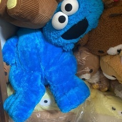 すみっコぐらしやリラックマなどのぬいぐるみの画像