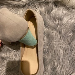 minia パンプスの画像