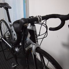 値下げ!!フルカーボンディスクロードバイク GIANT DEFY ADV2 MAVIC