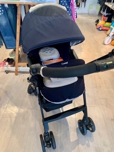 【美品】大人気商品★コンビベビーカーメチャカルハンディ4キャス プリュイネイビー 美品】取説付き☆コンビベビーカー メチャカルハンディ4キャス