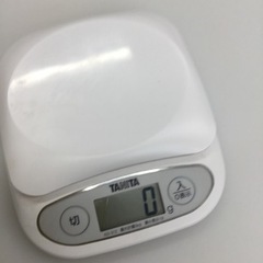 タニタデジタルキッチンスケール　値下げ３ｋｇ用