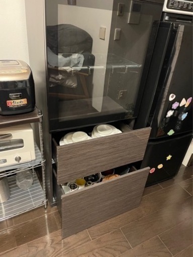 IKEA 食器棚ワイングラスの収納にも (あお) 大阪の収納家具《食器棚 