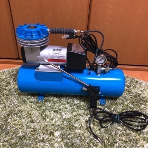 家庭用コンプレッサー新古品　お買い得。