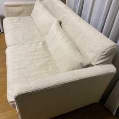 【美品です！】クッション付き3人用ソファ 即日お渡し可能です😊の画像
