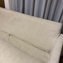 【美品です！】クッション付き3人用ソファ 即日お渡し可能です😊の画像