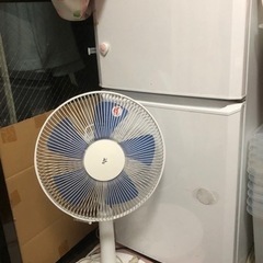 冷蔵庫と扇風機