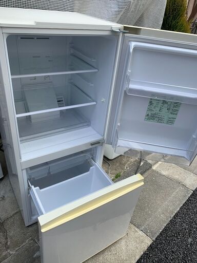 アクア 冷蔵庫☺最短当日配送可♡無料で配送及び設置いたします♡ AQR