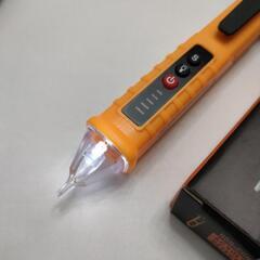 ほぼ未使用　電源テスターペンＭ１００　簡易的な電気器具のコンセント、コード漏電確認に。の画像