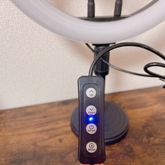 リングライト  スマホホルダー付き！ 3モード パソコン 高輝度 Web会議、日常化粧に 美品 ほぼ未使用の画像