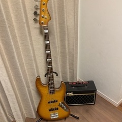 ベース アンプ・コード付き※ご希望の場合ケースもお付けします！