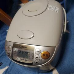 ZOJIRUSHI　炊飯器　12年製
