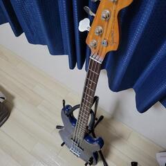 エレキベース Squier by fender プレシジョンベースの画像