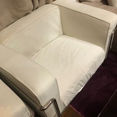 ホワイト✖️シルバー枠☆３人掛けソファ1＋1人掛けソファ2の画像