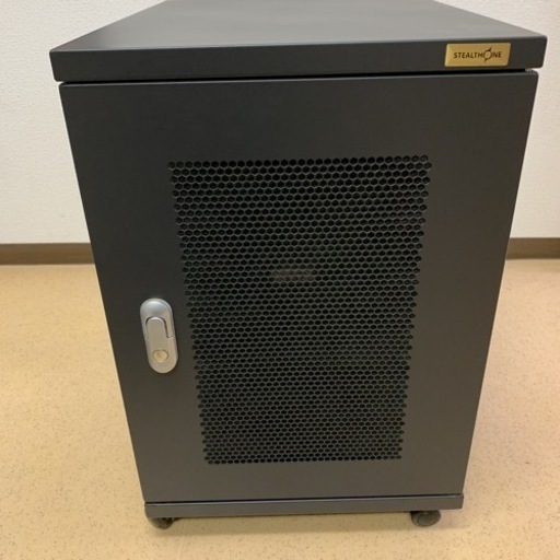 【受渡済】無停電電源装置と専用ラック（購入時10万円）