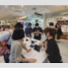 新機種スマホのイベントスタッフ♪お客様に簡単なご案内をするお仕事...