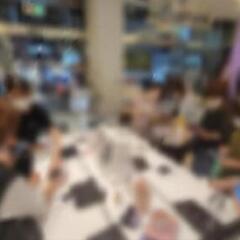新機種スマホのイベントスタッフ♪お客様に簡単なご案内をするお仕事です!!の画像