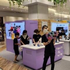 新機種スマホのイベントスタッフ♪お客様に簡単なご案内をするお仕事です!!の画像