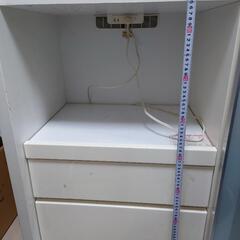 【お譲り先決まりました】食器棚の画像