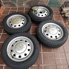 スタッドレスタイヤ
14インチ　175/65R14 82Q

の画像