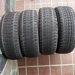 スタッドレスタイヤ
14インチ　175/65R14 82Q

の画像