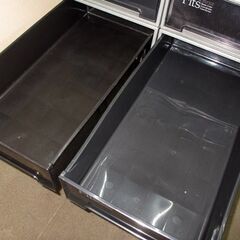 【平日取りに来ていただける方】Fits★押入れ収納ケース【4個】★プラ収納/衣類ケース/収納ボックス★ブラック系(2Z0463)の画像