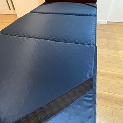 受け渡し決定【セット】ベッドフレーム　ベッドマットレスの画像