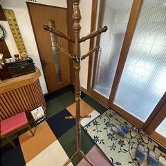 木製ハンガーラックの画像