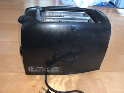 黒のポップアップトースター