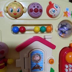 アンパンマン歩行器押し車の画像