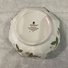 WEDGWOOD ウェッジウッド サラダボウル・プレート WILD STRAWBERRY ワイルドストロベリー●BA01N071の画像