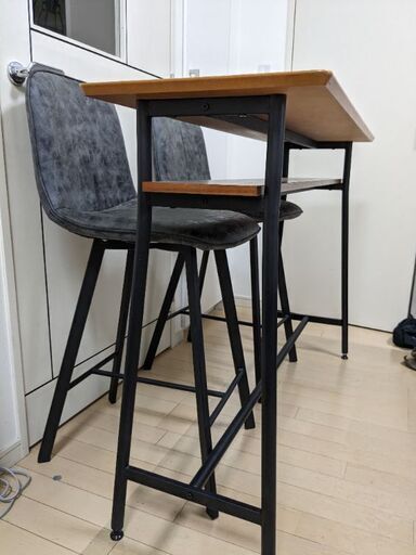 ハイチェア×2及びカウンターテーブル×1【2年程使用】