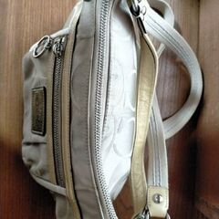 COACH ショルダーバッグの画像