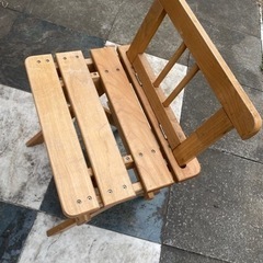 木製の椅子