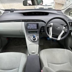 トヨタプリウス平成22年車  Gグレード　70,120KM 車検6年／11月の画像