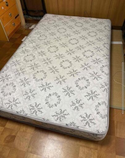 マットレス（セミダブル）６～７万⇒9999円