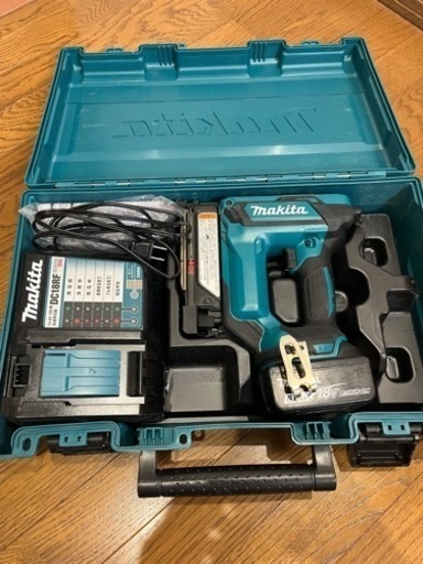 makita 充電式ピンタッカ　18v