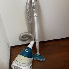 東芝　サイクロン掃除機の画像