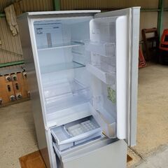 シャープ2ドア冷蔵庫の画像