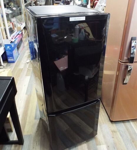 美品 MITSUBISHI 三菱電機 146L 2ドア冷蔵庫 MR-P15D-B 右開き ブラック 2019年製