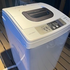 HITACHI 全自動電気洗濯機の画像