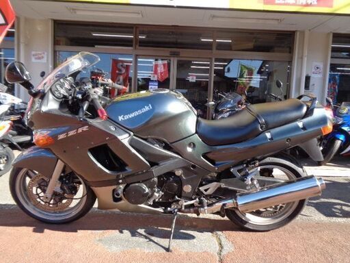 NO.4630　ＺＺＲ４００　Ｎ型　水冷４サイクル１６バルブ４気筒エンジン　ＥＴＣ付き　ガンメタリック　☆彡