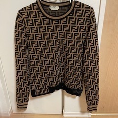 FENDI ロングTシャツの画像