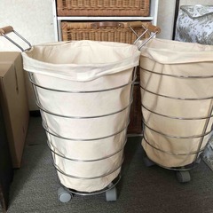 キャスター付きランドリーバスケット　洗濯カゴ　メタル＆コットン　２個