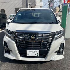 トヨタ　アルファードの画像