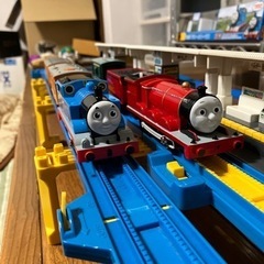 [決定❗️]T23012 プラレールおしゃべりトーマスえいごプラ...